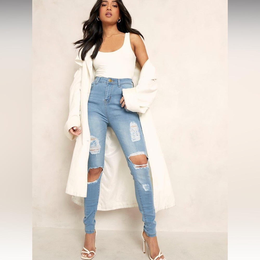 NWT BOOHOO SKINNY JEANS SIZE 6